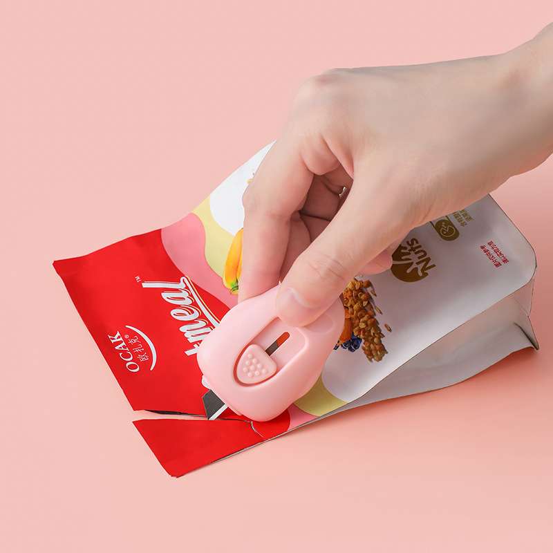 portable Penguin knife splitter