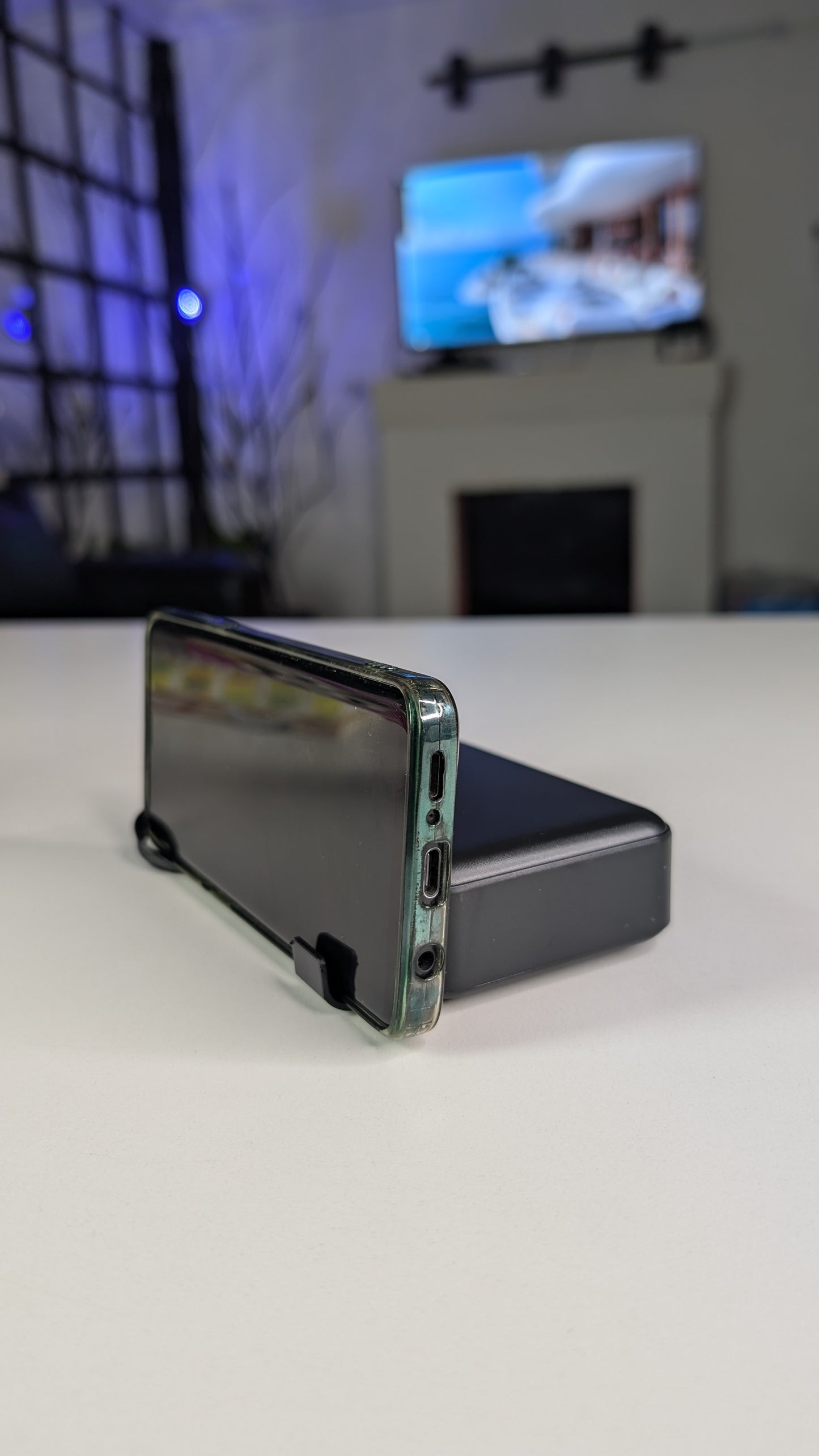 20,000 mah Macron Lighthouse power bank with LI-ION POLYMER Battery