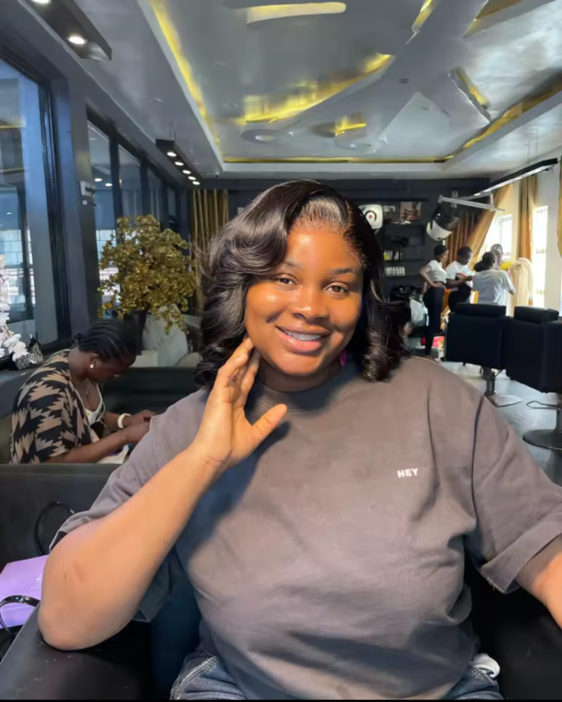 Deli 12ADouble drawn Loose bounce full frontal wig