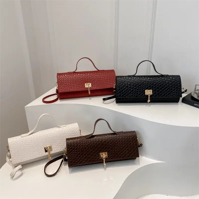 BOTTEGA CLUTCH BAGS