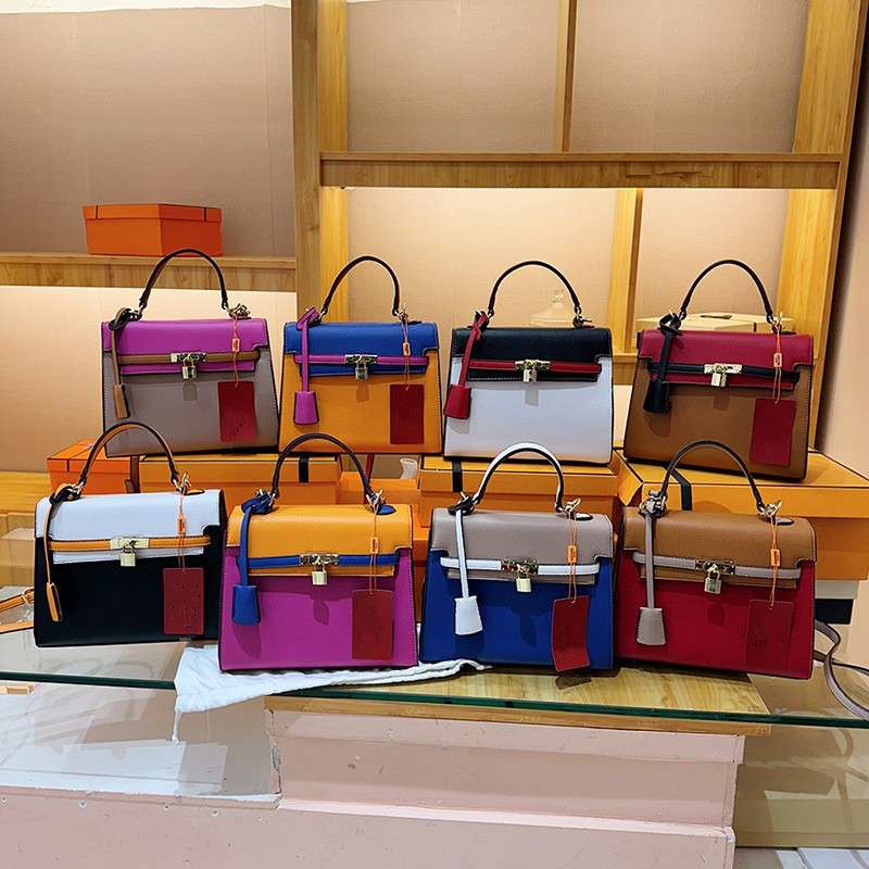 Boxed Kelly Herms bag (no color selection)