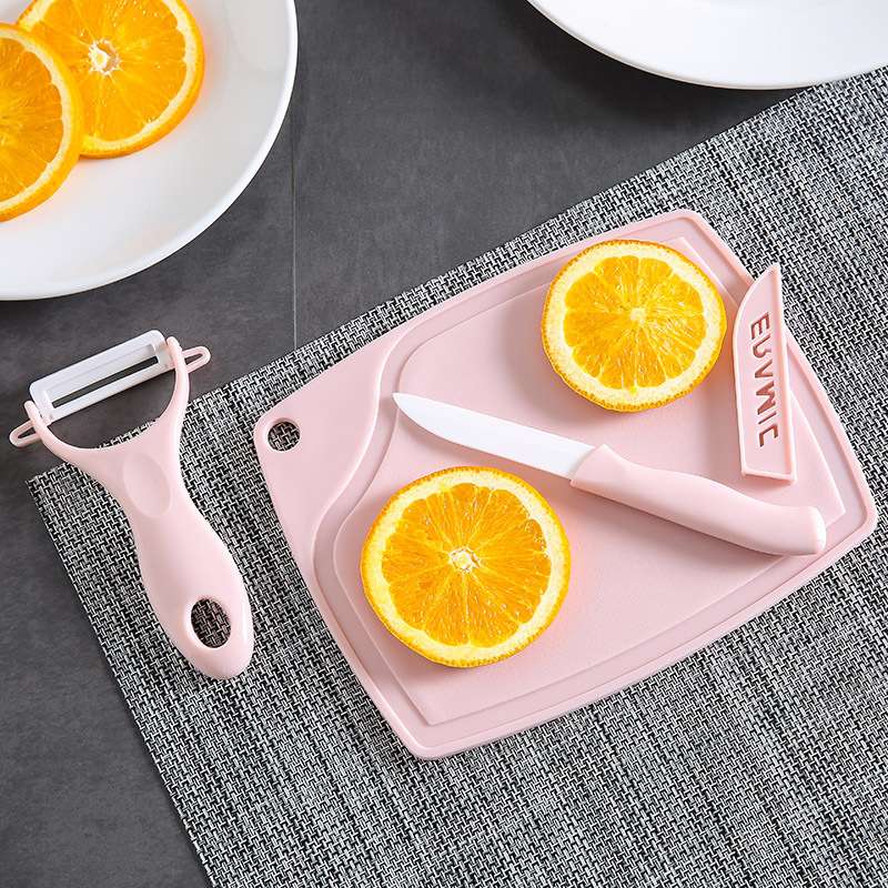 Pink fruit knife three-piece set with cutting board cutting board