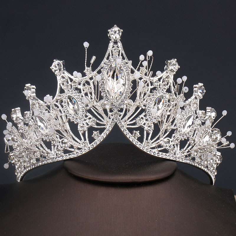 Big Horse Eye crown
silver Crown - One of a kind Hand made Singapore Gowns