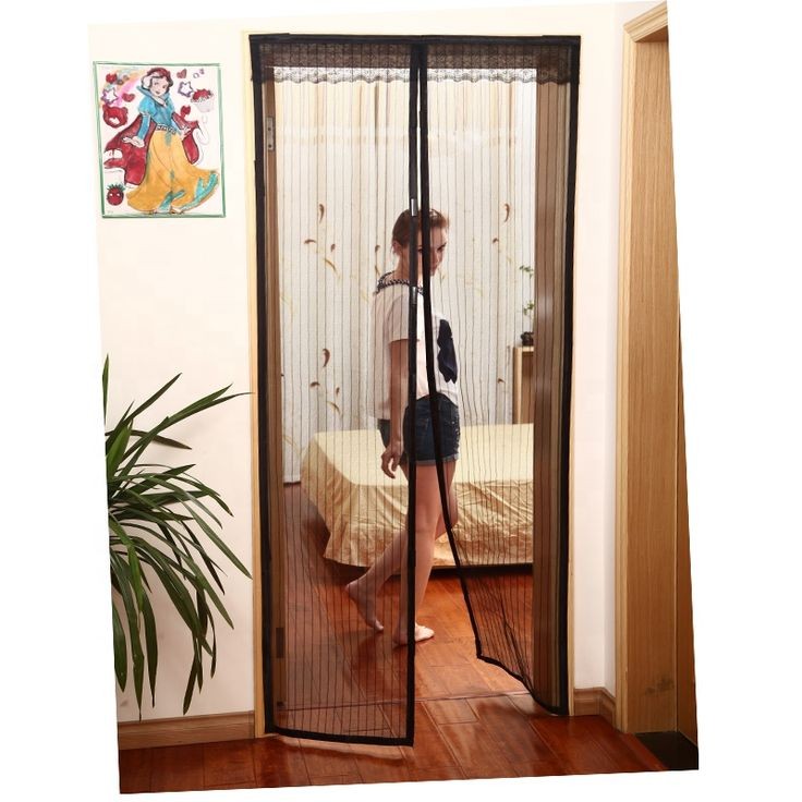 Magnetic Self closing Mosquito Net