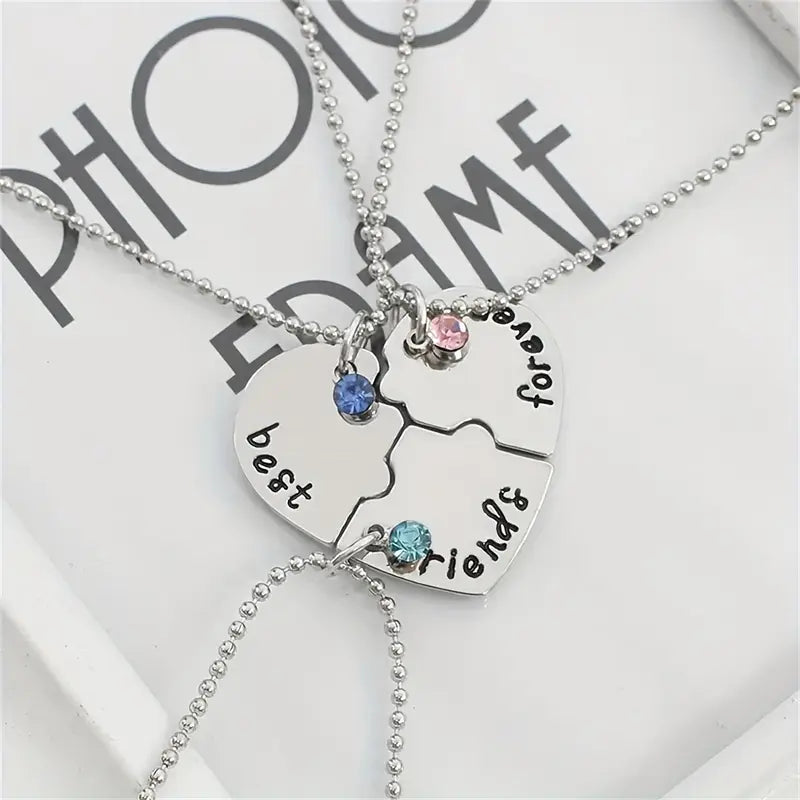 Three-piece, heart-shaped best friends necklace set