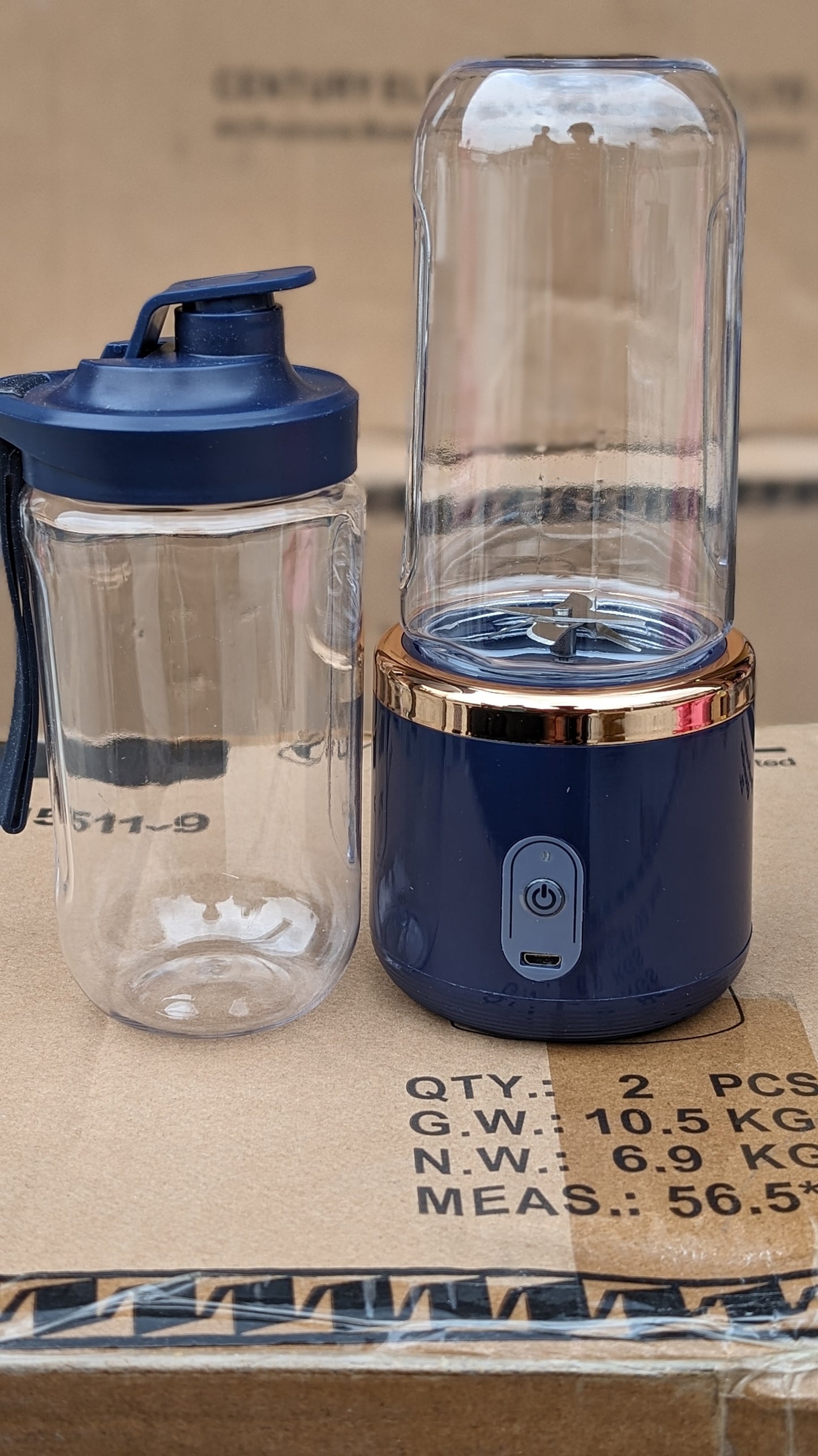 Rechargable Smoothie blender with free protein shaker bottle