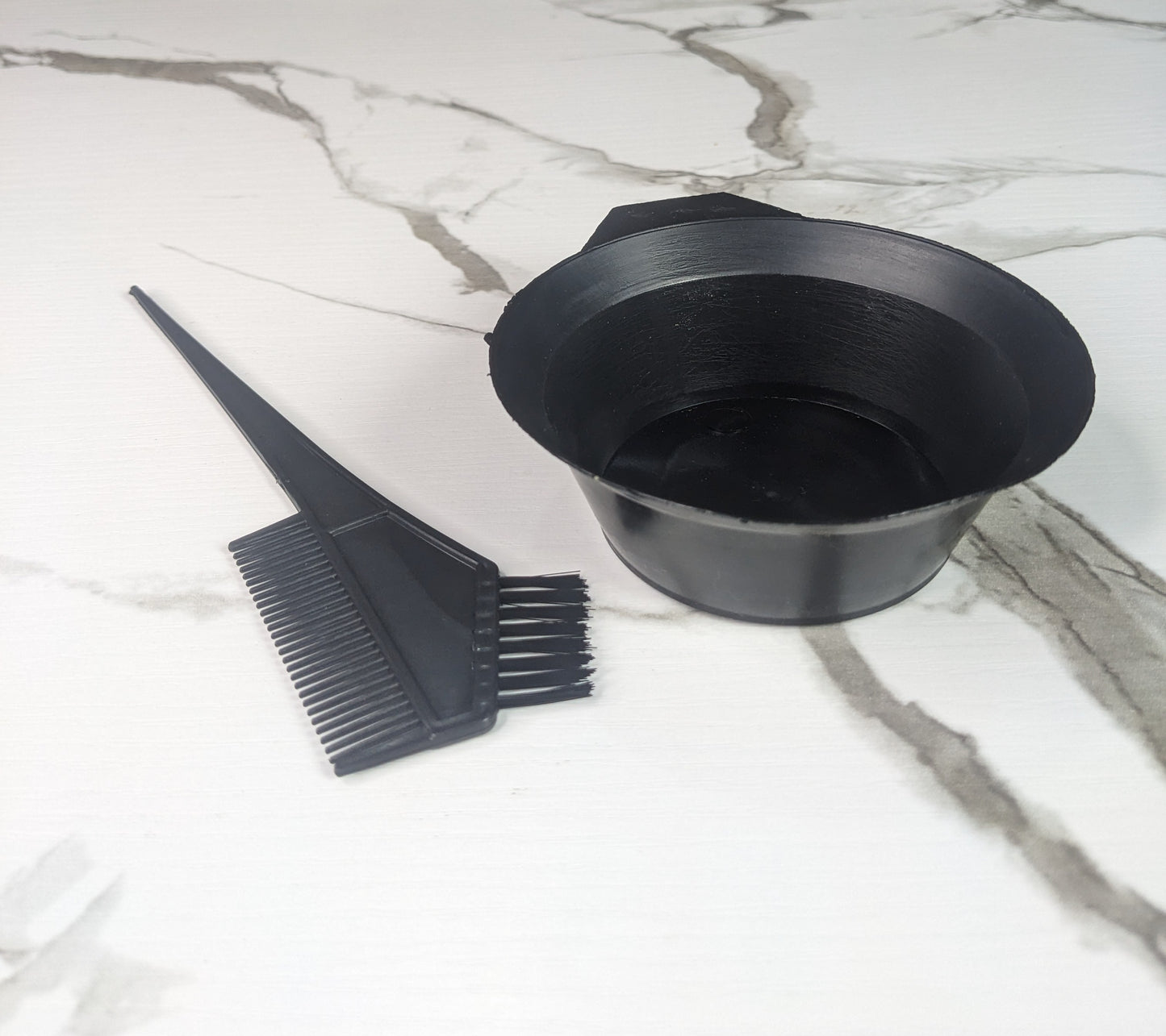Relaxer, Hair Mask or Hair Dyeing mixing bowl with free applicator Tool brush