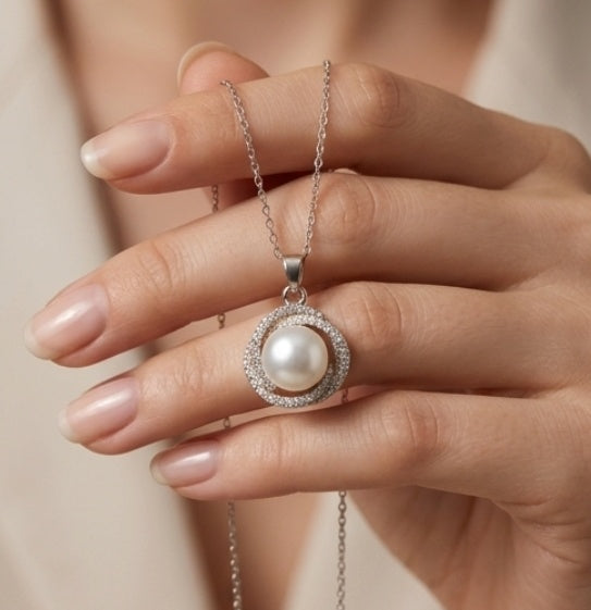 UC4 Timeless Grace Pearl Necklace Non Tarnish Exquisite titanium and steel necklace