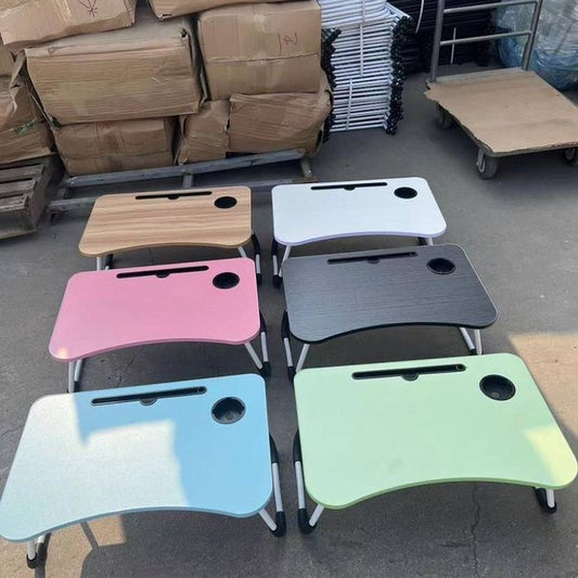 Foldable laptop table