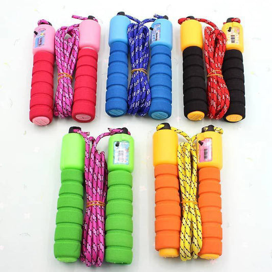 Skipping rope with padded hand and counter