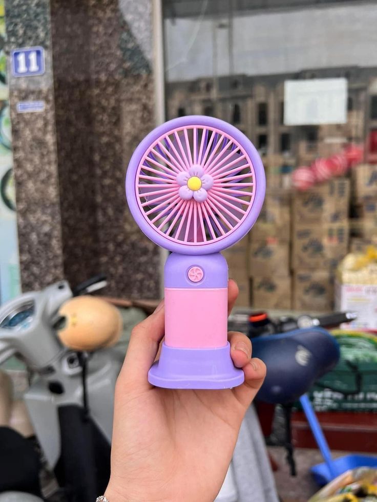 Mini Portable fan Table Study Fan with  Phone holder