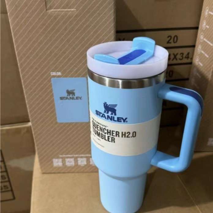 Sky blue ; Original Stanley Quencher H2.0 Flowstate thumblr Cup -