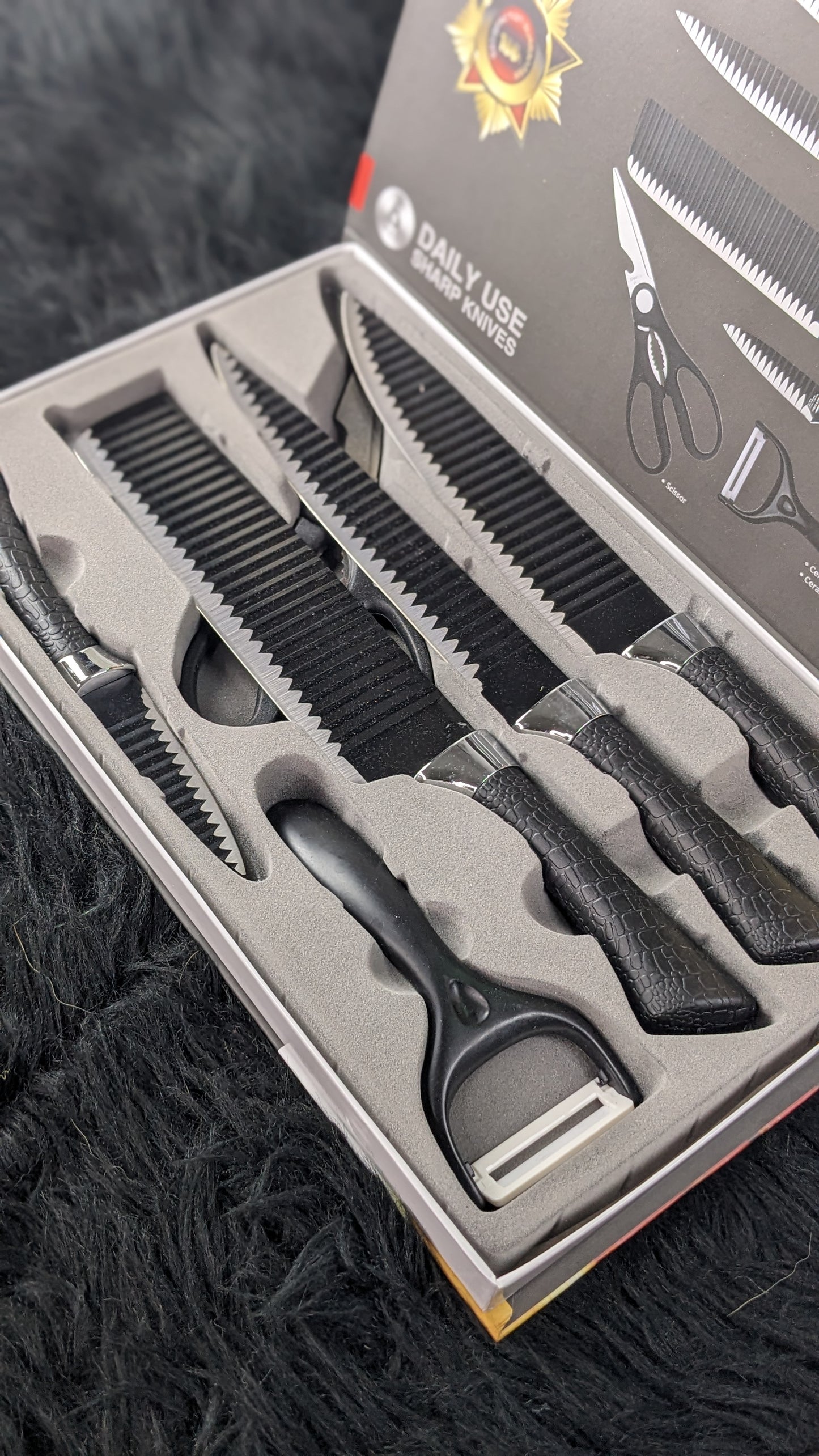 Black Premium is currogated Knife Set